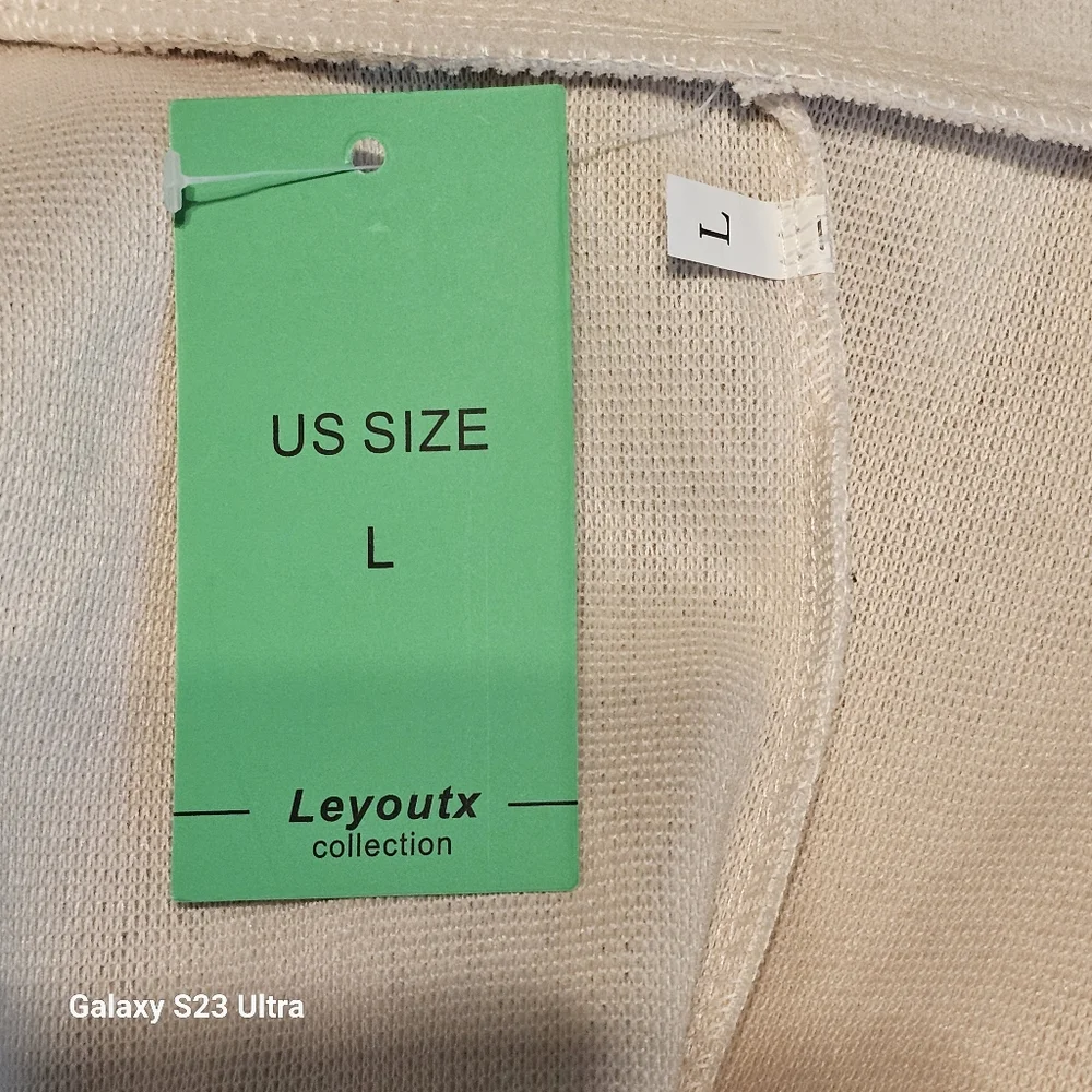 Elegant White Double-Breasted Women's Coat - Picture 10 of 13